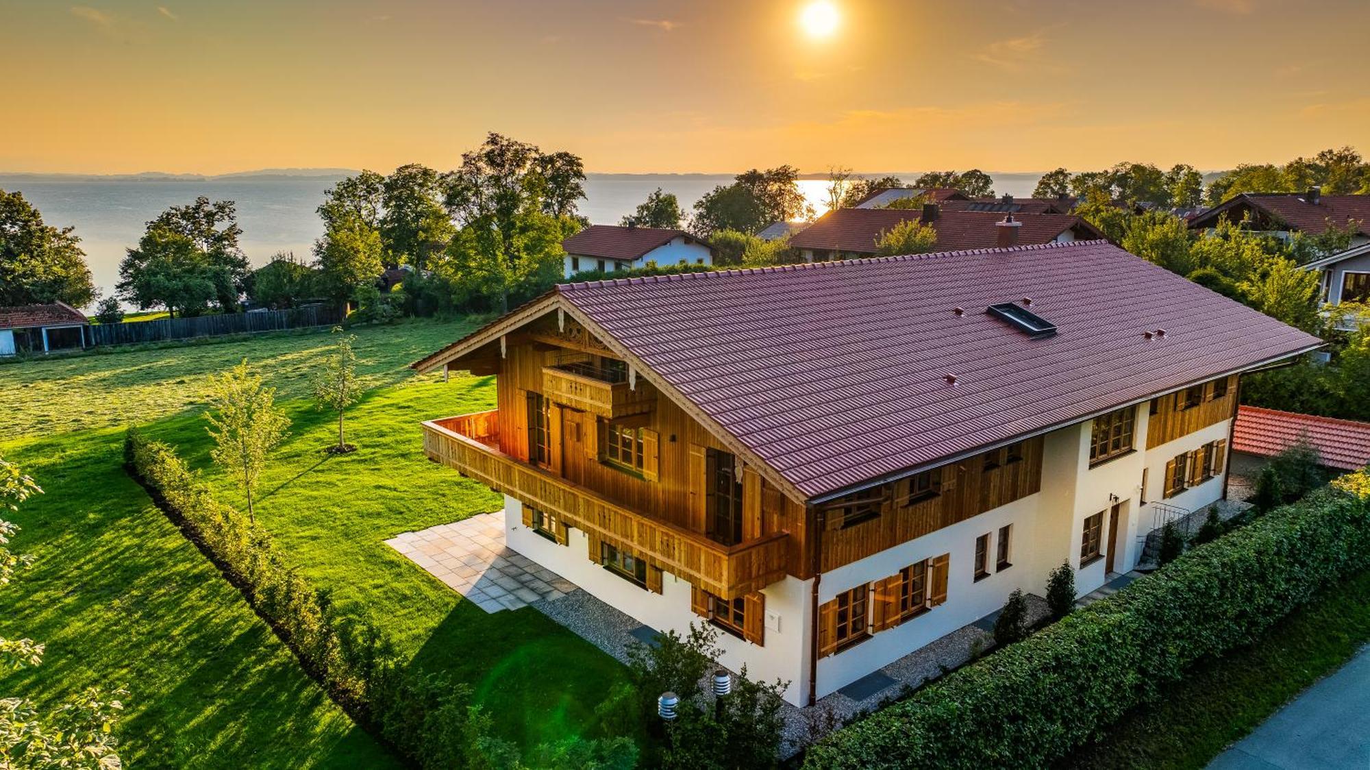 Graf Chiemo Suites - Direkt Am Chiemsee Mit Separatem Seezugang Chieming Exterior photo